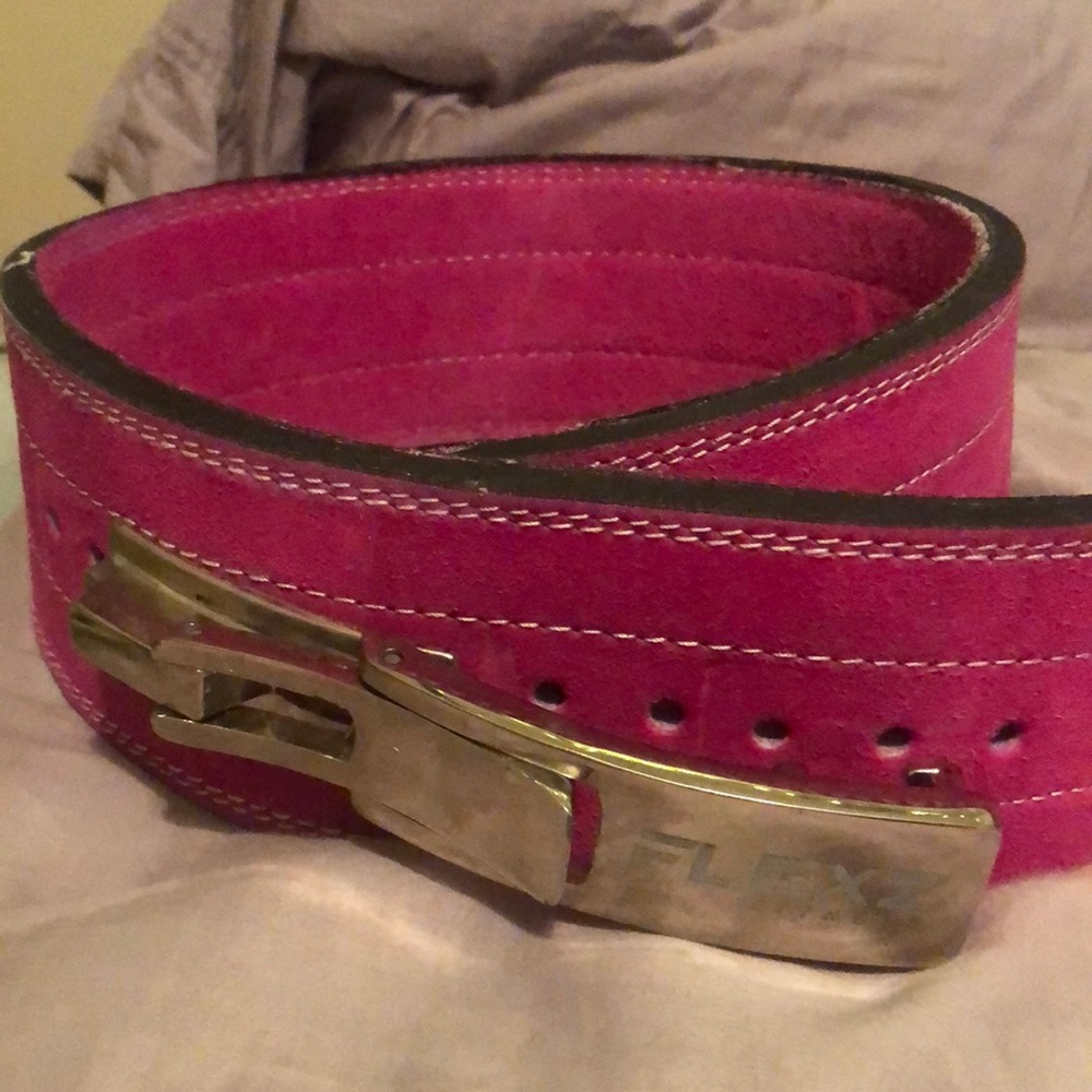 Weightlifting belt